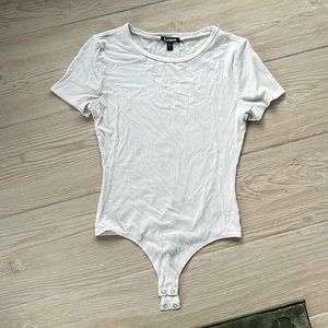 Express short sleeve bodysuit, white size small